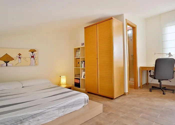 Vistas A La Catedral Y El Rio, Parking Free アパート コルドバ