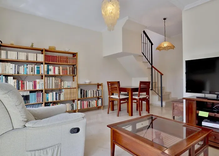 Vistas A La Catedral Y El Rio, Parking Free コルドバ